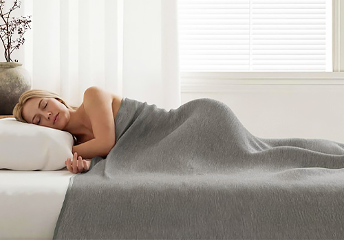 Tokyo Design Awards Winner - Elegear Arc-Chill 3.0 Cooling Blanket by Miles Wang