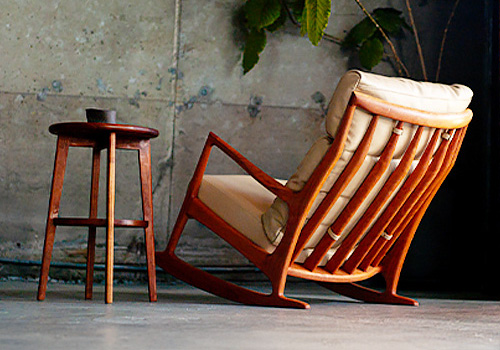 Tokyo Design Awards Winner - rocking sofa by KOMA Co., Ltd.