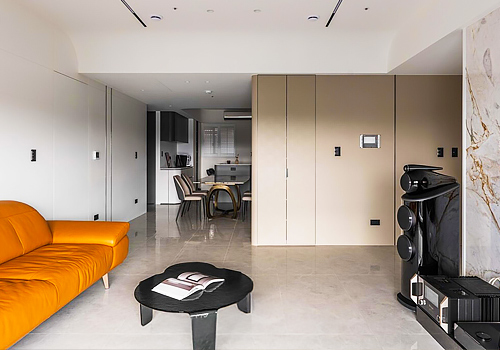 Tokyo Design Awards Winner - Carving White by Inspace Interior